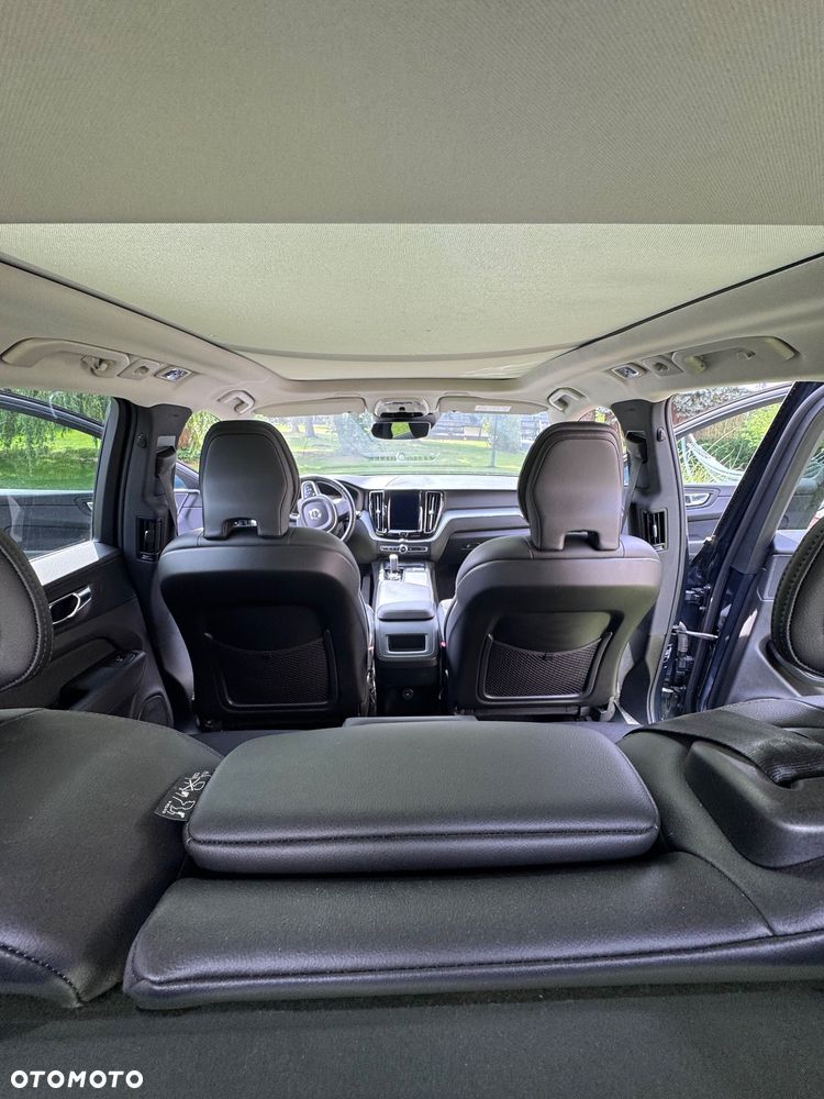 Volvo XC 60 B4 D AWD Geartronic Momentum Pro - 10