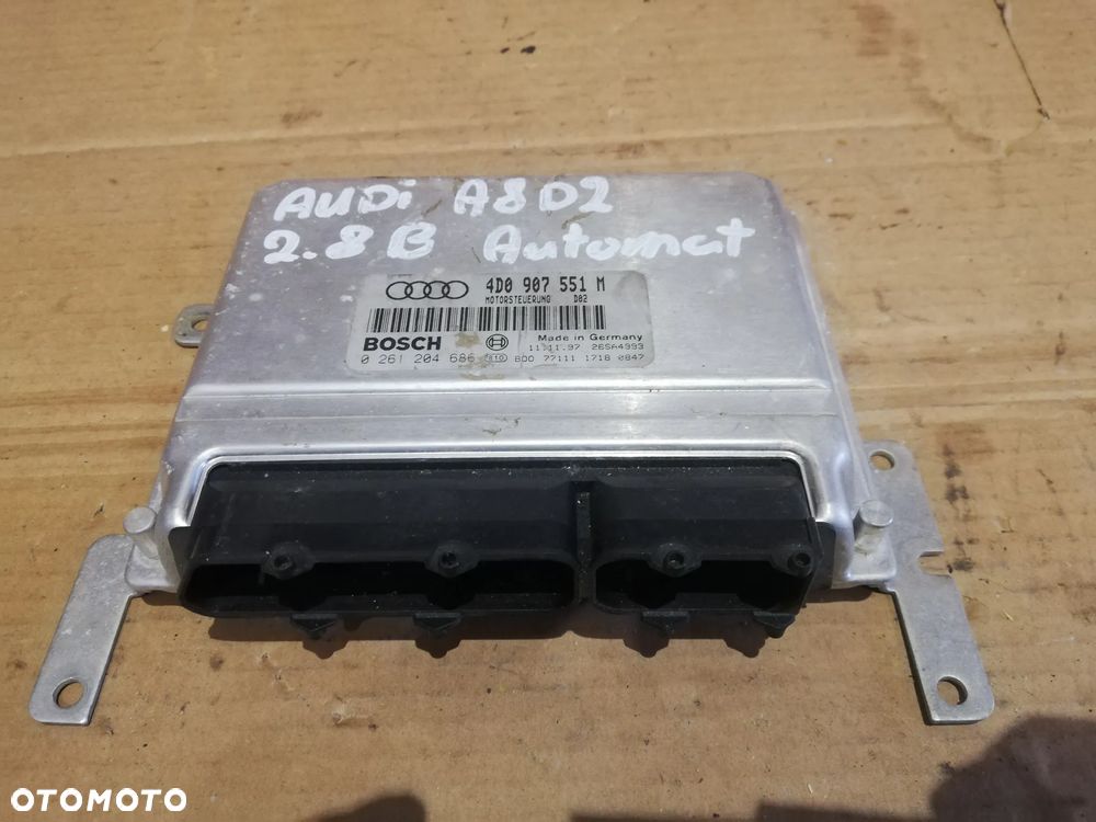 Audi A8 D2 STEROWNIK KOMPUTER SILNIKA 4D0907551M - 1