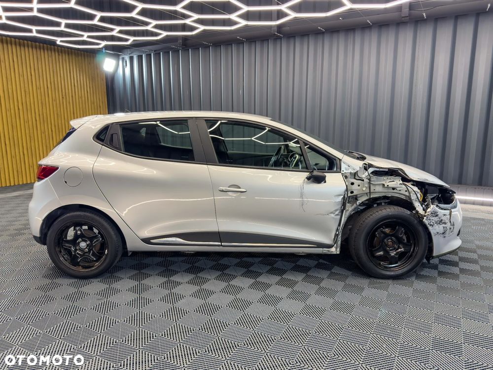 Renault Clio dCi 75 Expression - 9