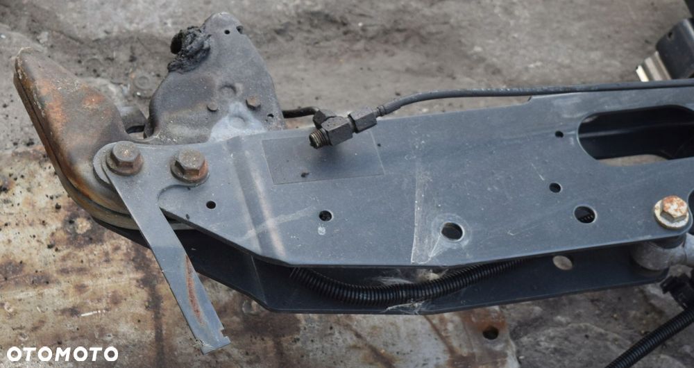 ZAWIESZENIE TYLNE KABINY MERCEDES ACTROS MP2 MP3 - 4