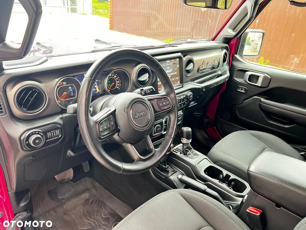 Jeep Wrangler - 11