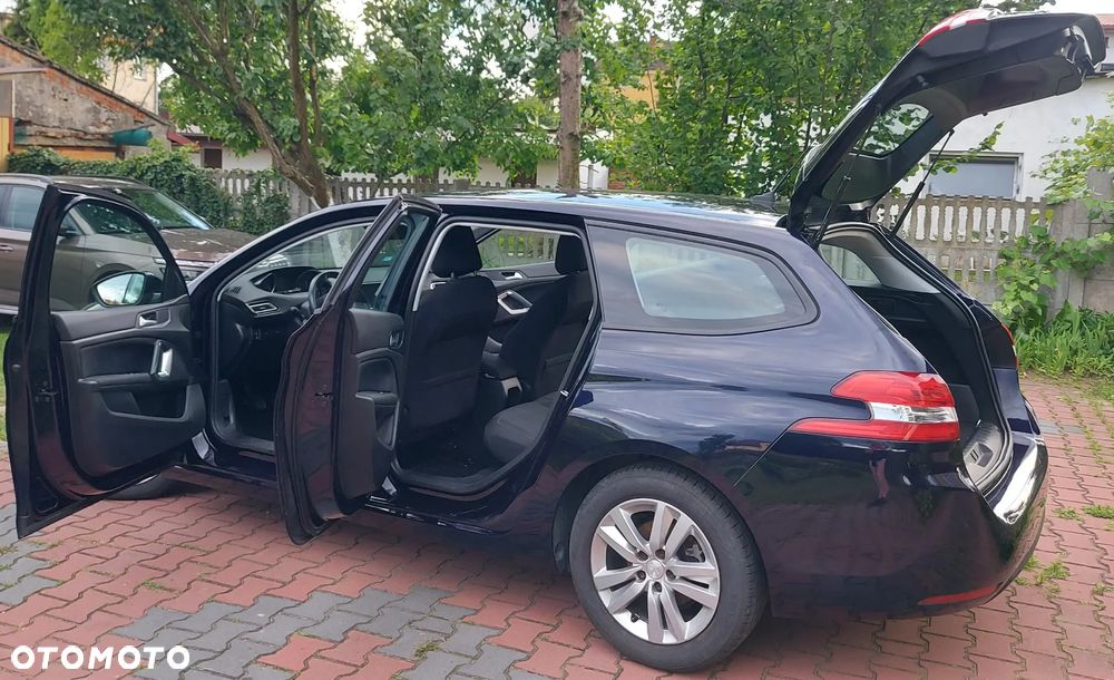 Peugeot 308 - 8