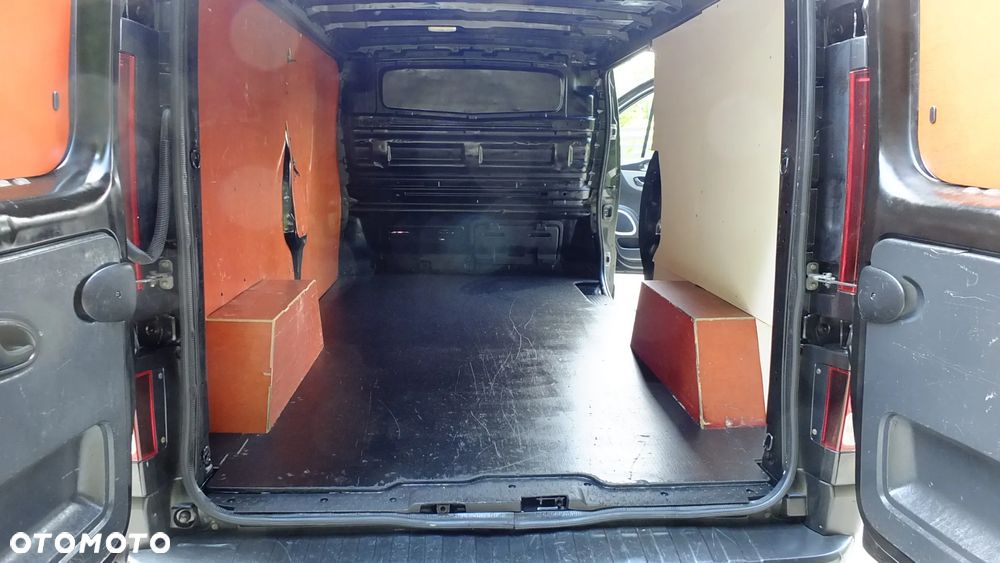 Renault Trafic - 16