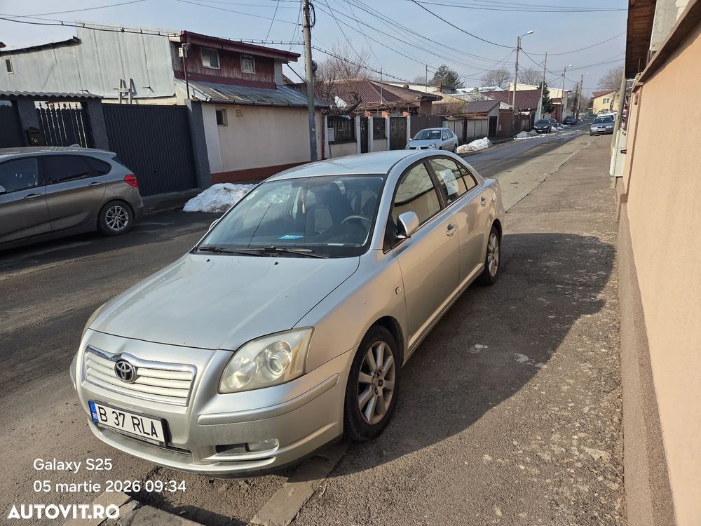 Toyota Avensis 1.8 Sdn. Sol - 4