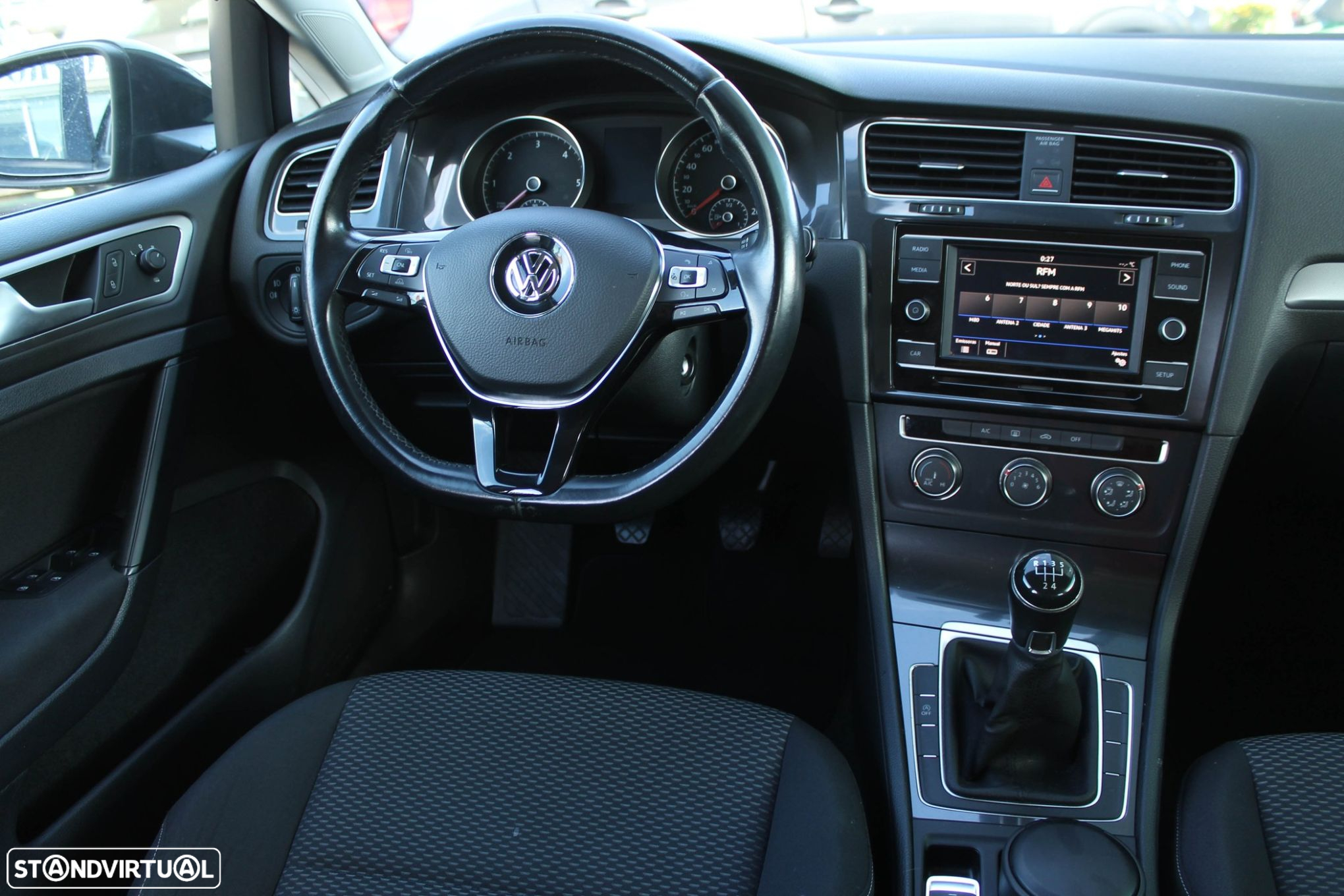 VW Golf - 33