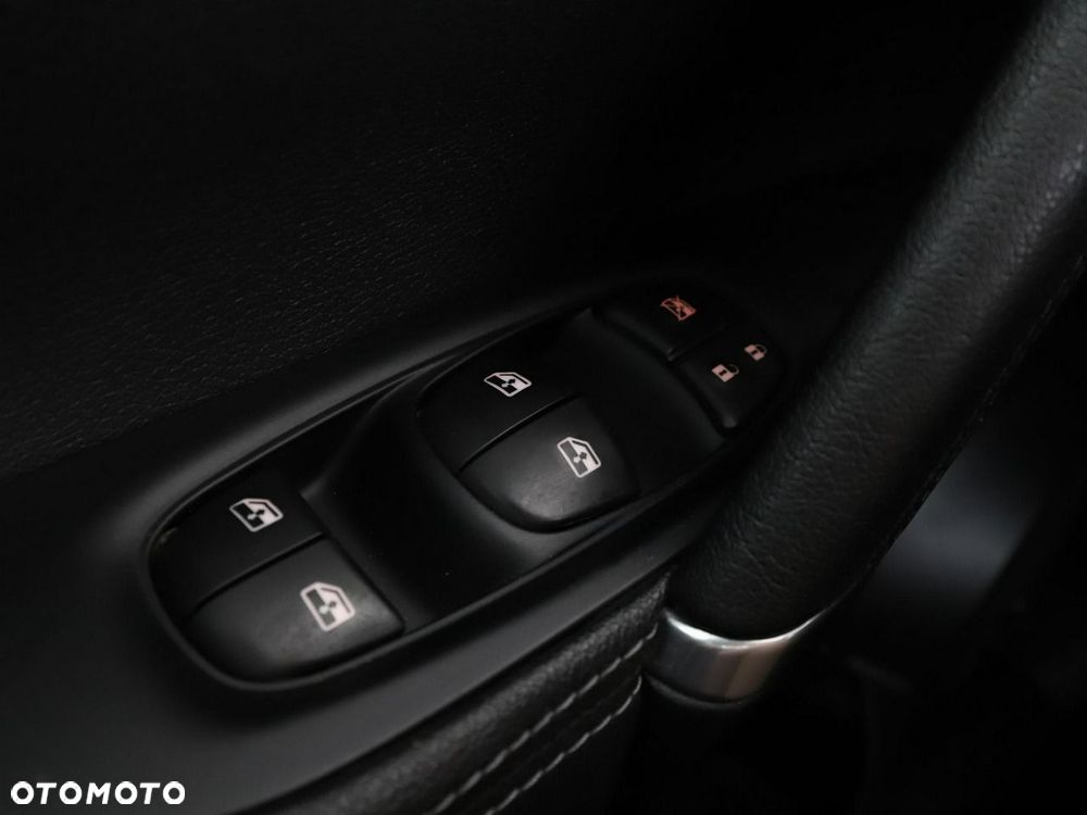 Nissan Qashqai 1.6 DCi Tekna Xtronic - 34