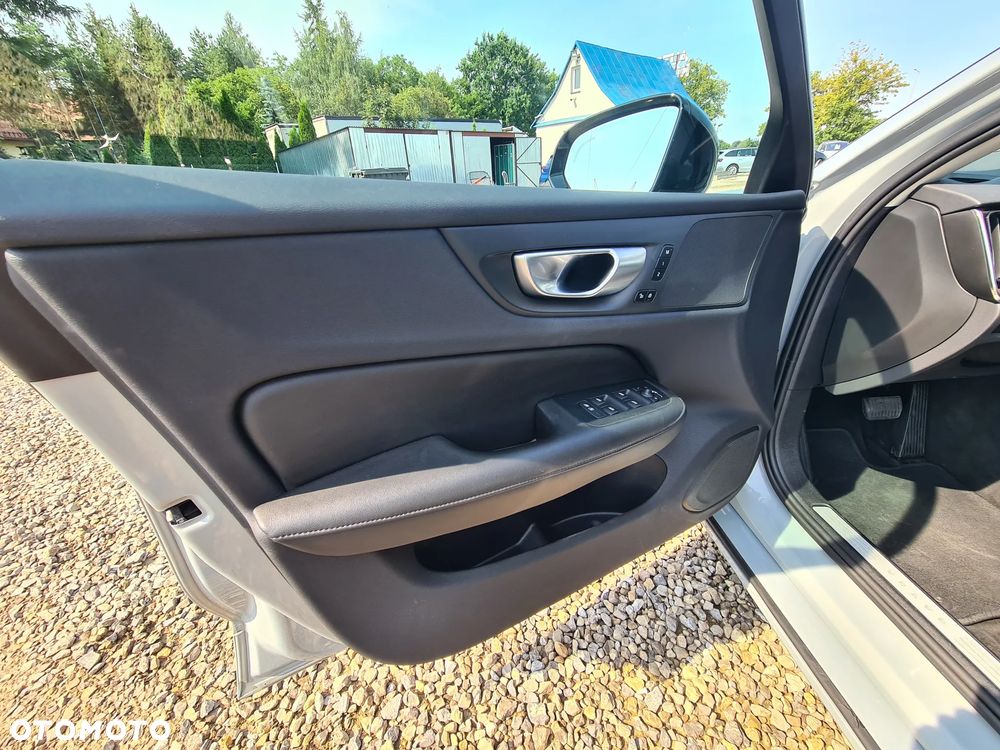 Volvo S60 B5 B AWD Plus Dark - 15