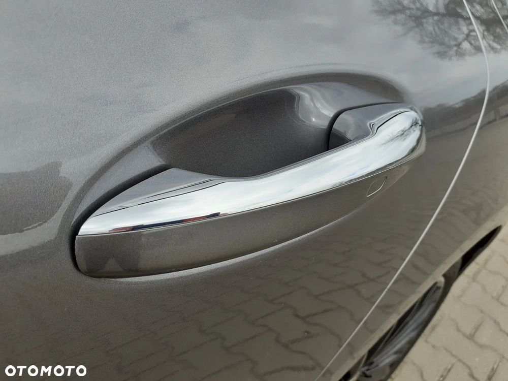 Mercedes-Benz CLA 200 AMG Line 7G-DCT - 17