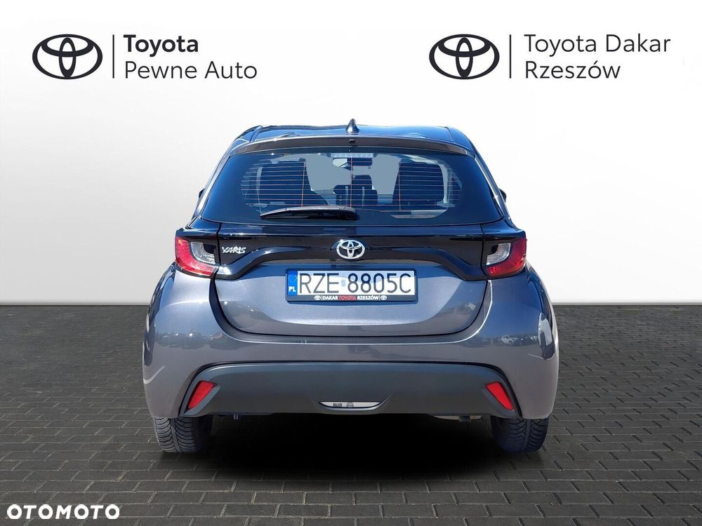 Toyota Yaris - 4