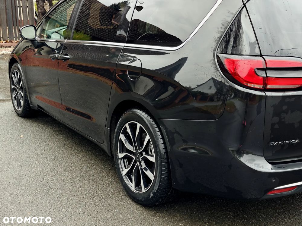 Chrysler Pacifica - 8