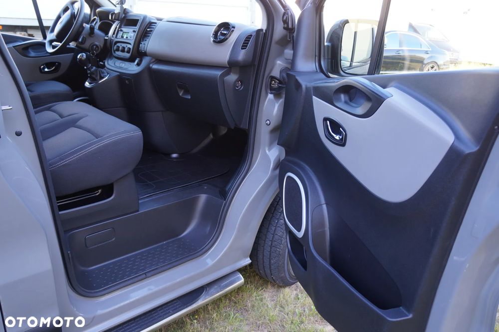 Nissan NV300 - 19