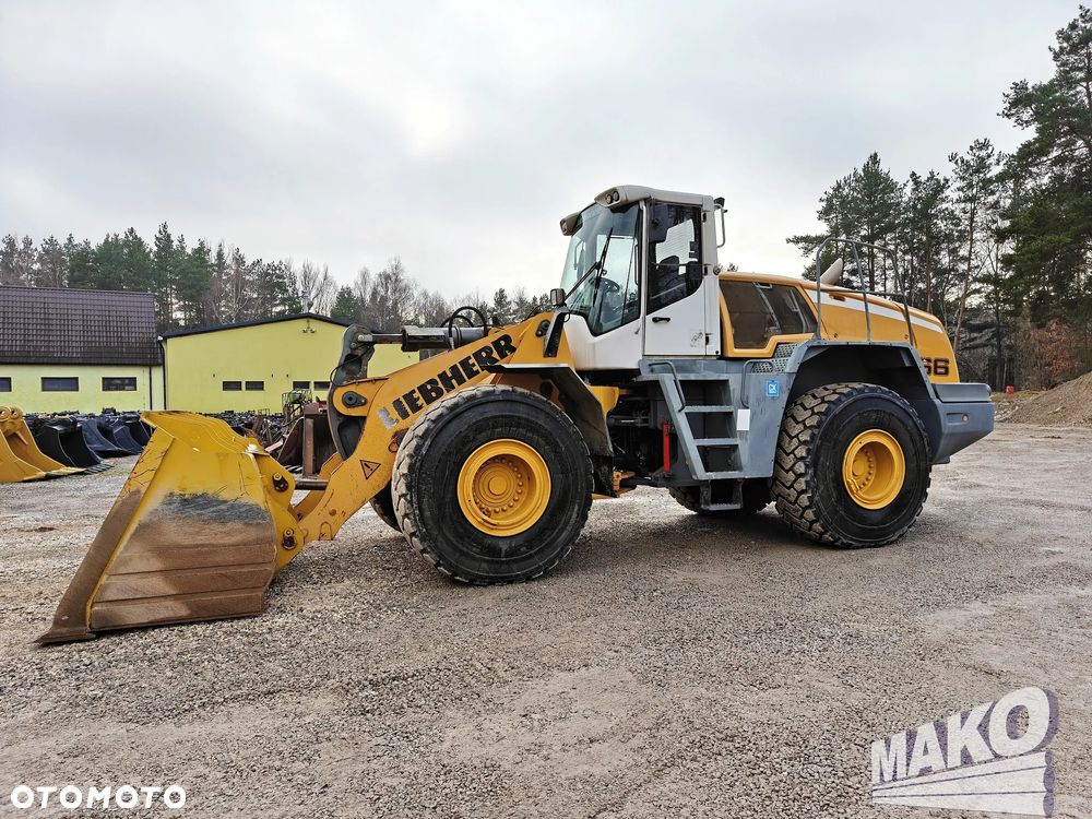 Liebherr L566 - 1