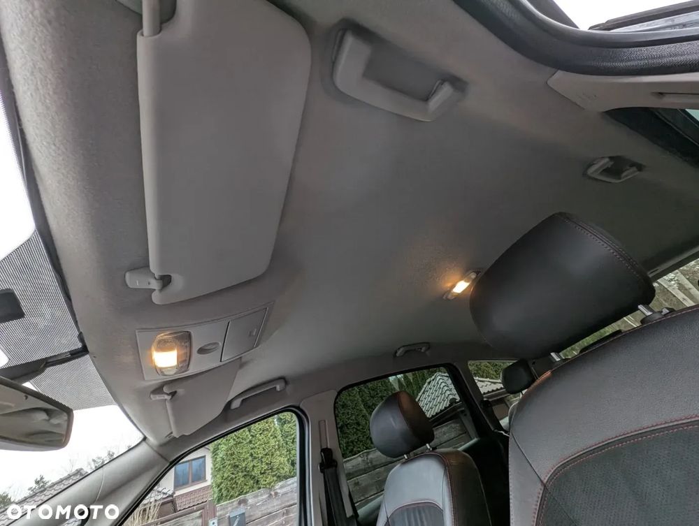 Ford S-Max 2.2 TDCi Titanium - 11