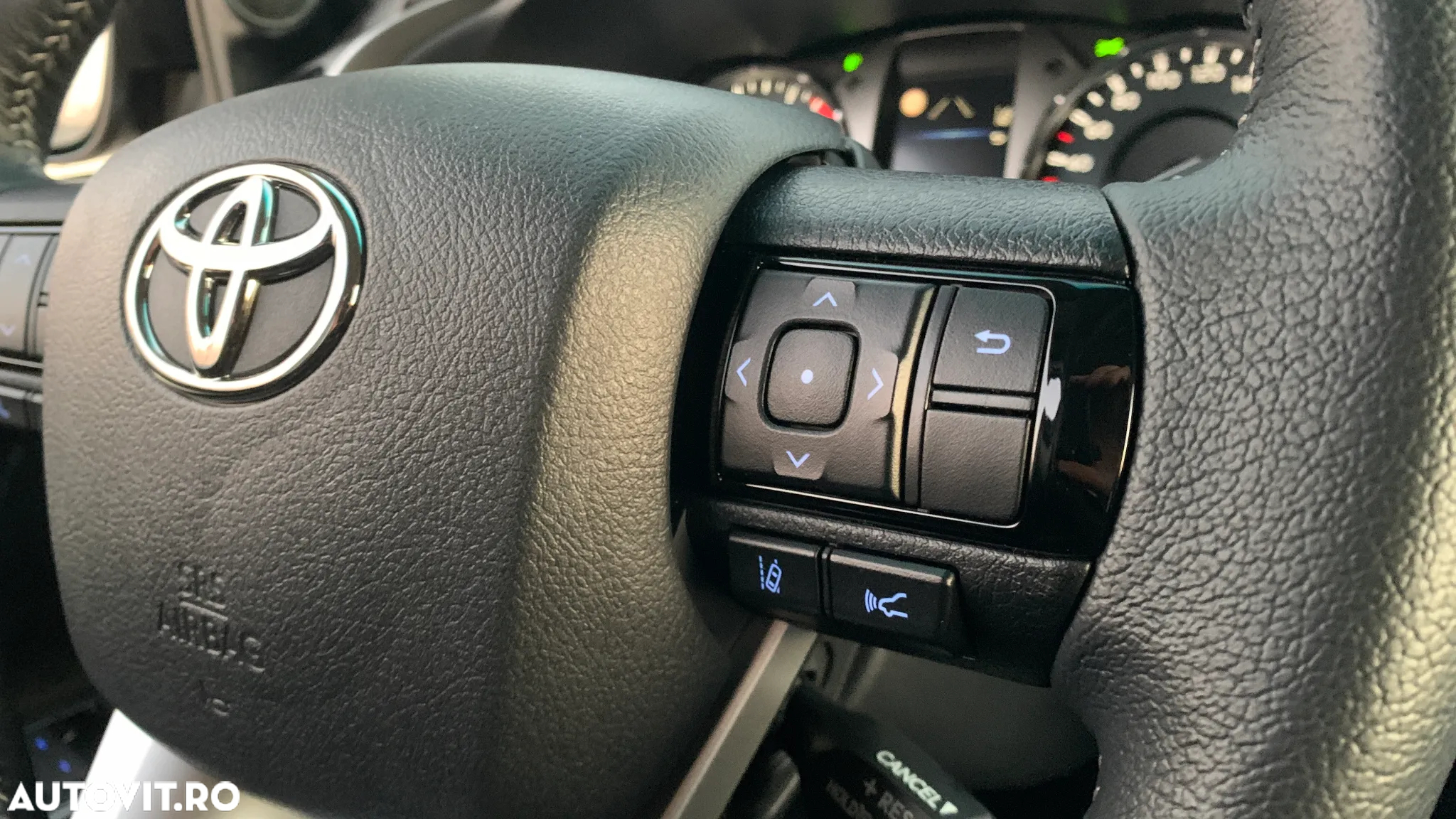 Toyota Hilux 2.4D 150CP 4x4 Double Cab AT Style - 21