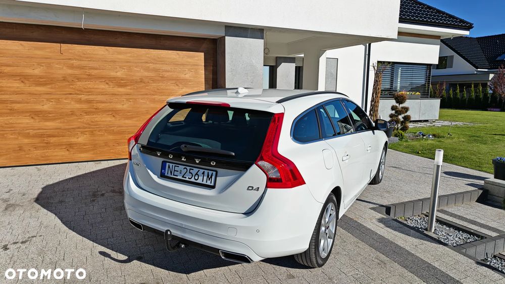Volvo V60 D4 Geartronic Momentum - 5