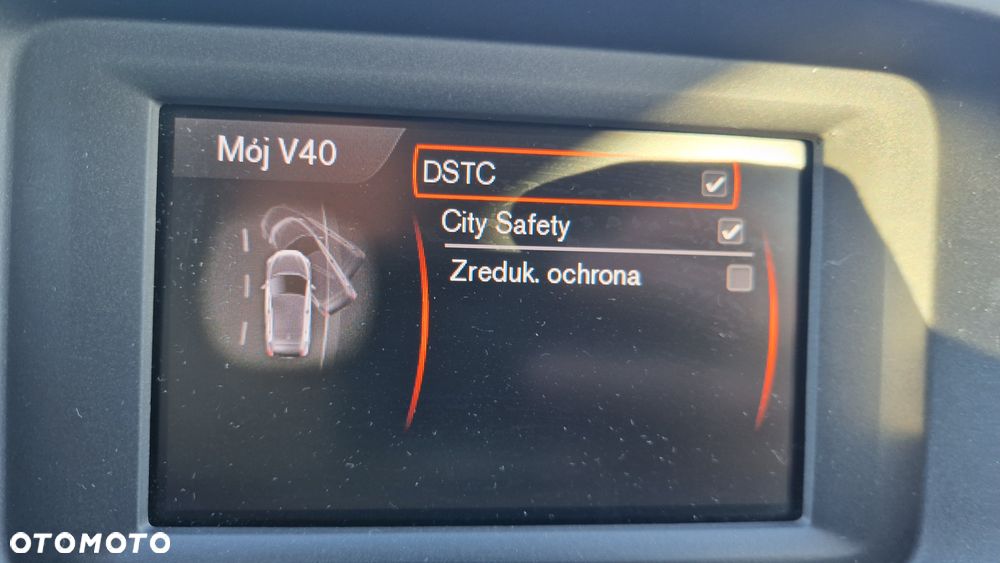 Volvo V40 D3 Momentum - 34