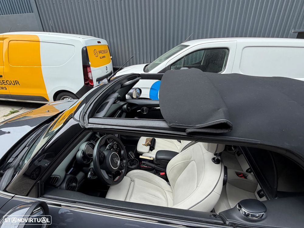 MINI Cabrio Cooper S Auto Desportiva - 33