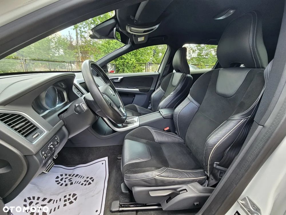 Volvo XC 60 D3 Drive-E R-Design Momentum - 13