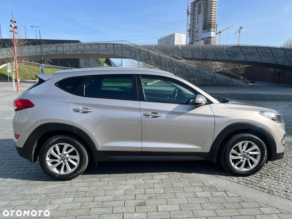Hyundai Tucson 2.0 CRDI 4WD Style - 6