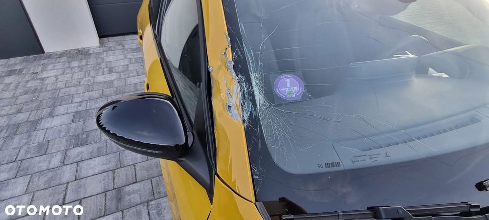 Peugeot 208 PureTech 100 EAT8 Allure - 12