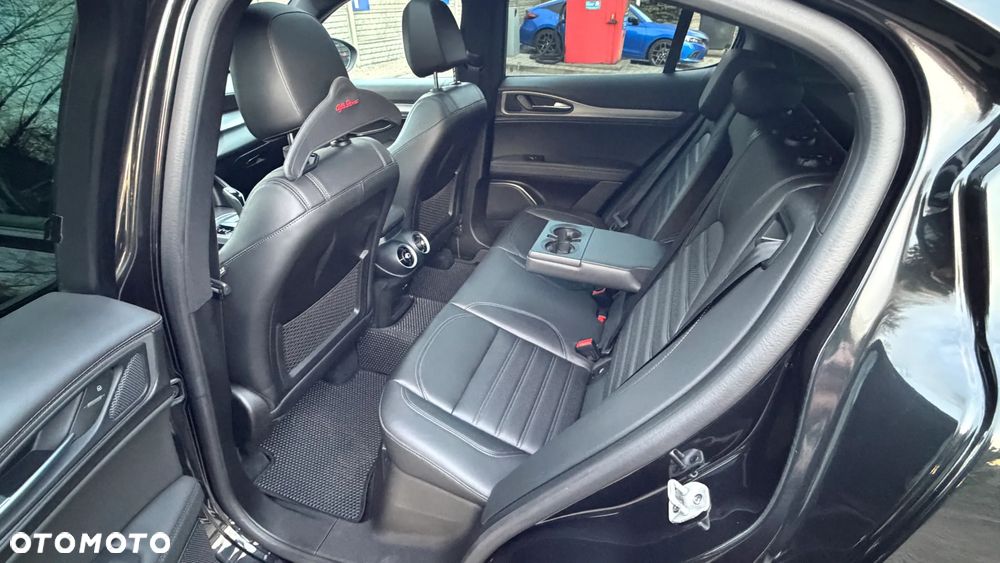 Alfa Romeo Stelvio 2.0 Turbo Veloce Q4 - 14