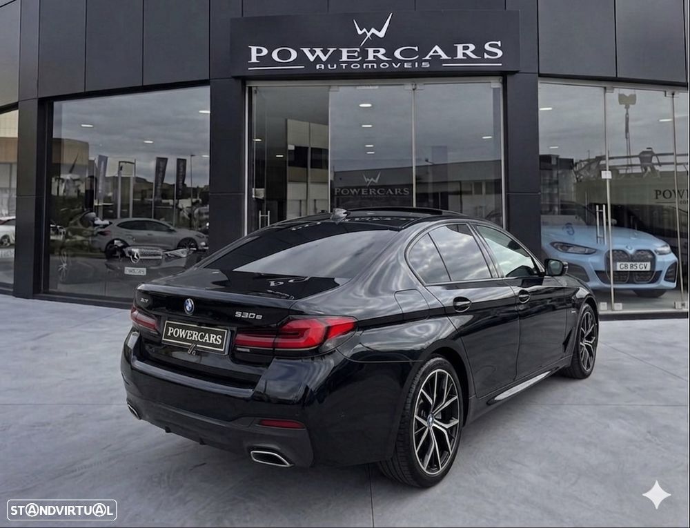 BMW 530 e Pack Desportivo M - 12