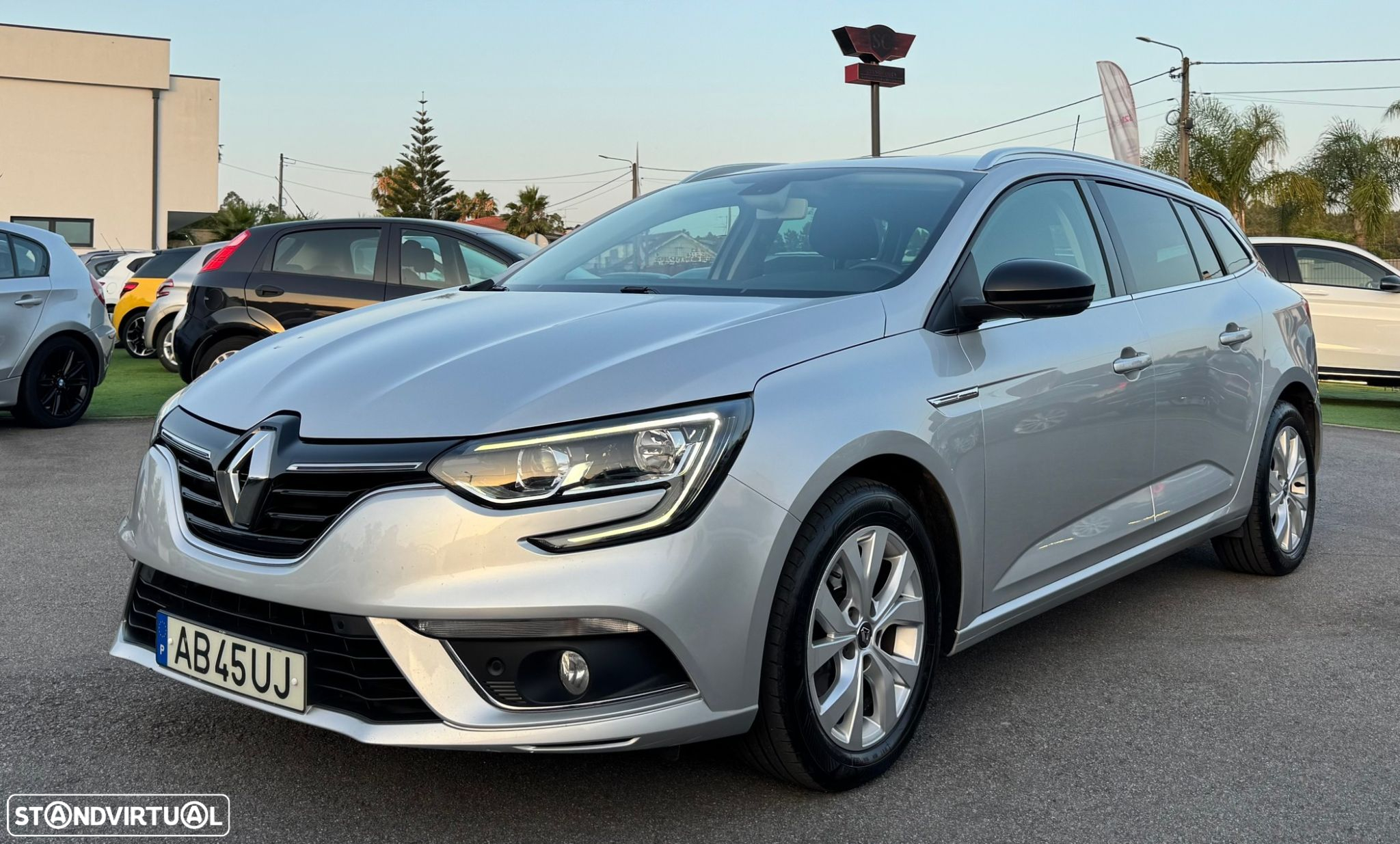 Renault Mégane Sport Tourer 1.5 Blue dCi Limited - 11