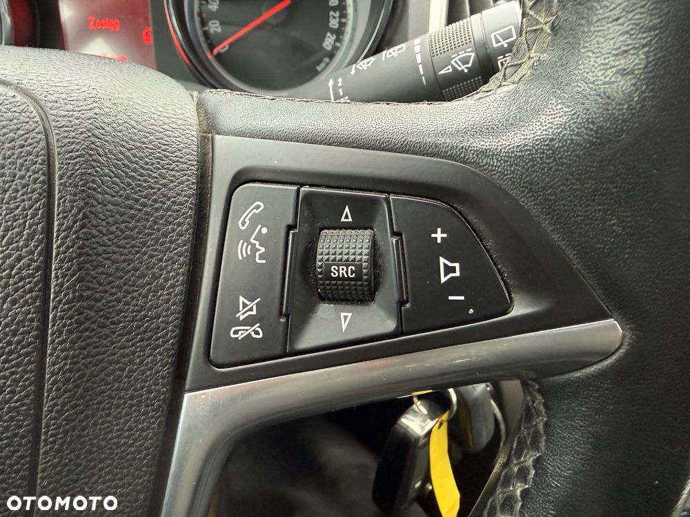 Opel Astra 1.4 Turbo - 15