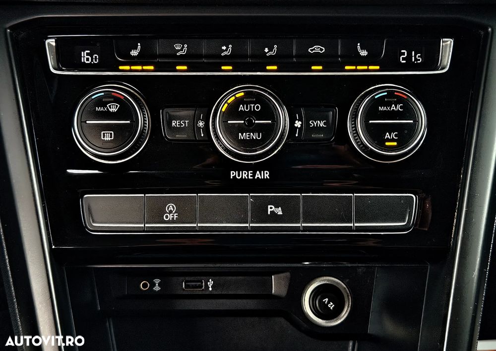 Volkswagen Touran - 21