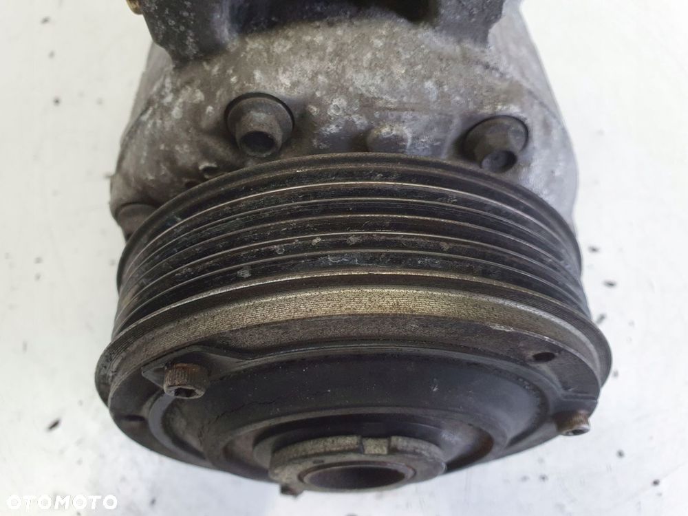 SPRĘŻARKA KLIMATYZACJI VW Golf V 2.0 TDI _ Pompa 1K0820803G - 14