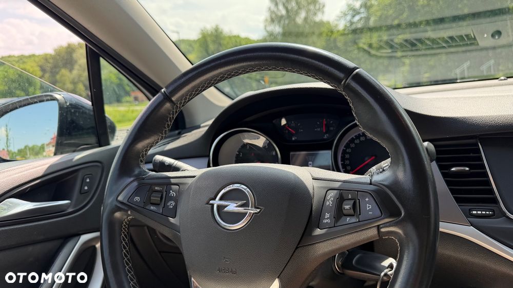 Opel Astra 1.4 T 120 Lat - 11