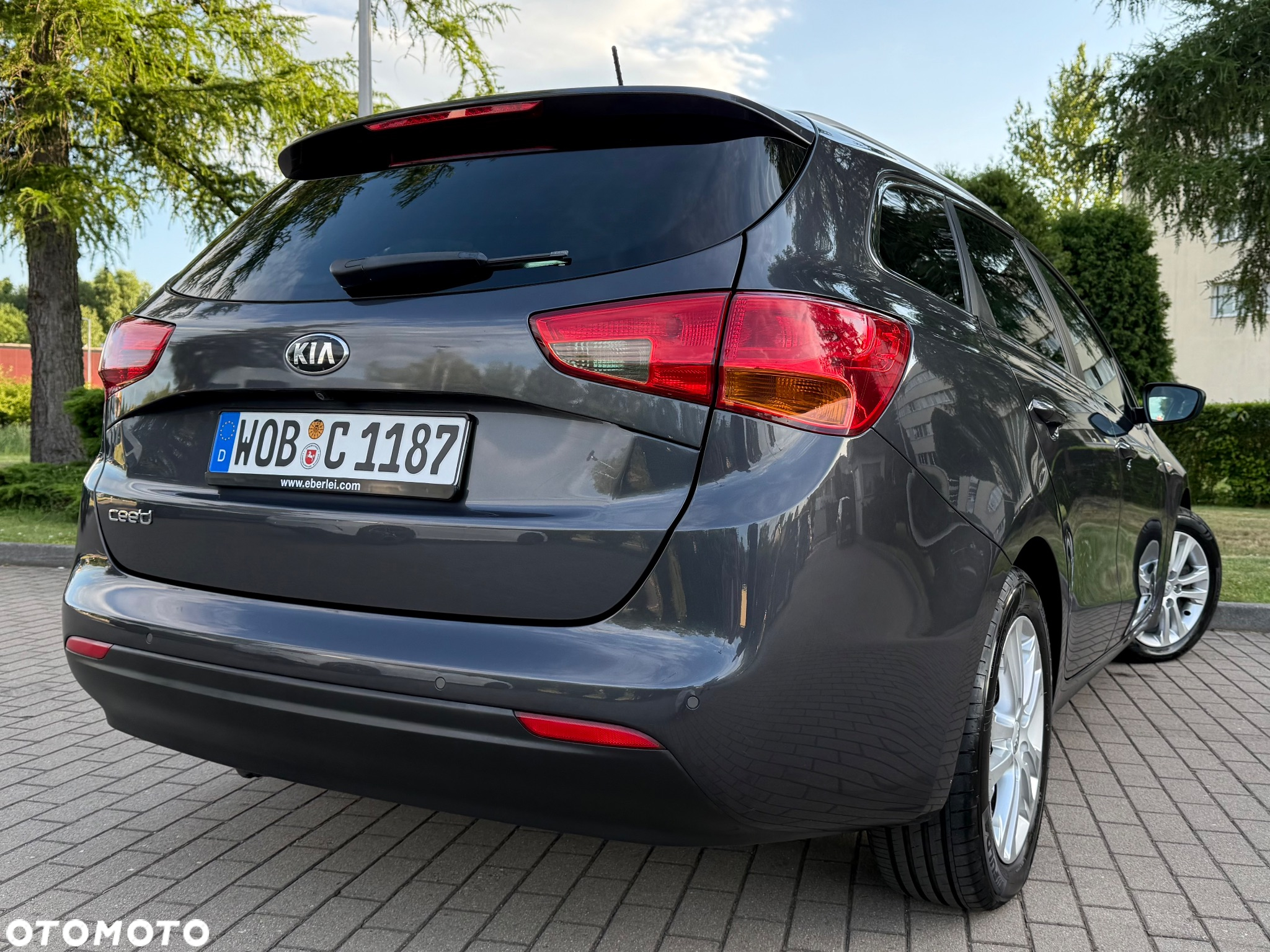Kia Ceed 1.6 GDI Dream-Team Edition - 3