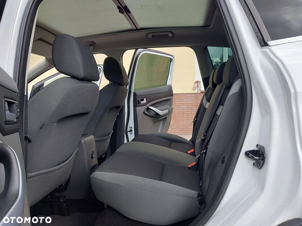 Ford Kuga 2.0 TDCi 4x4 Trend - 14