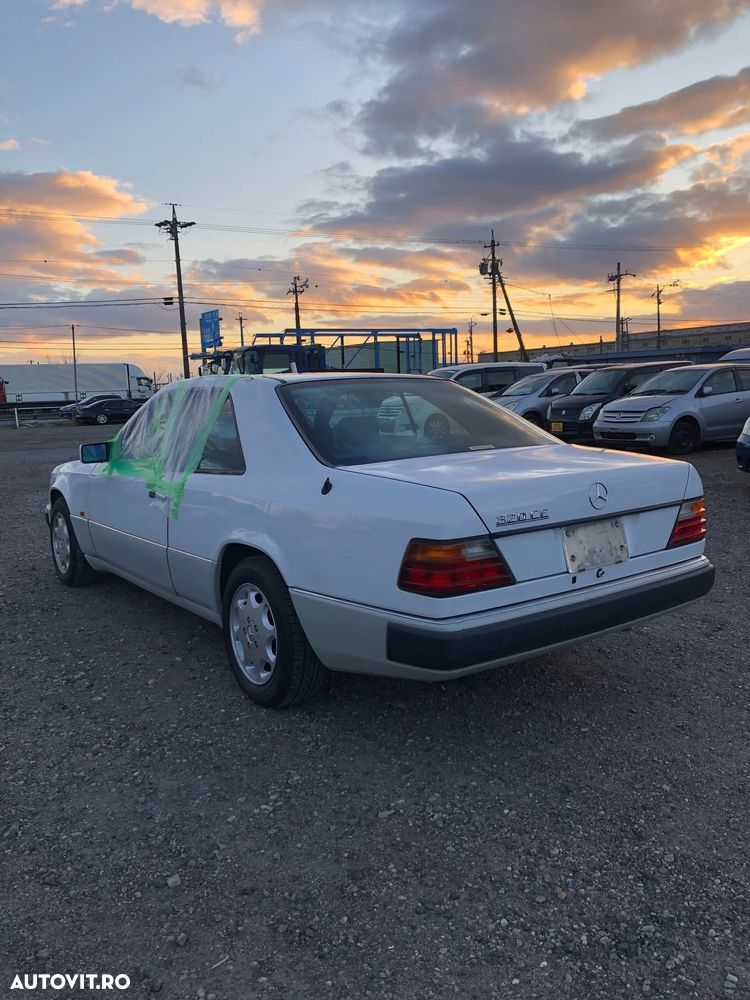 Mercedes-Benz W124 - 17