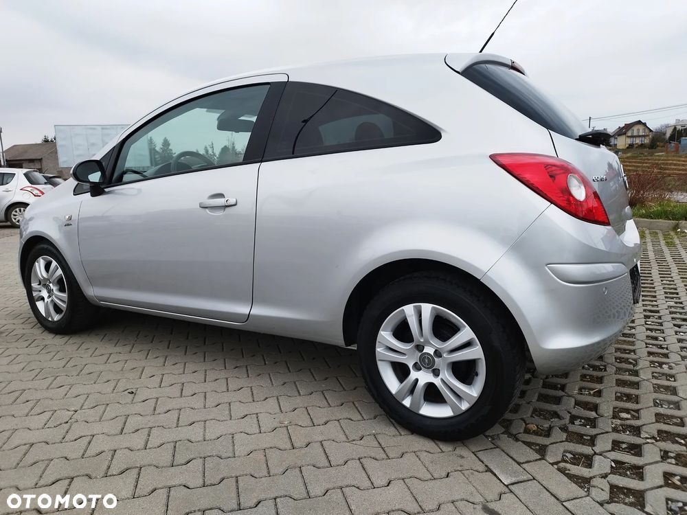 Opel Corsa - 10