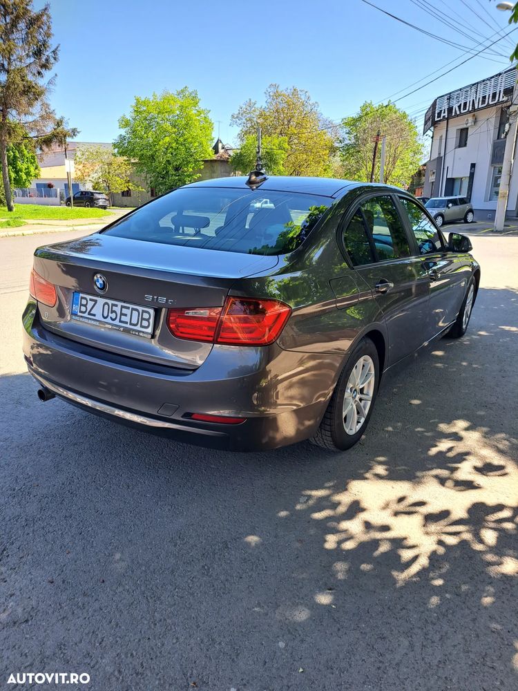 BMW Seria 3 318d Blue Performance Luxury Line - 15