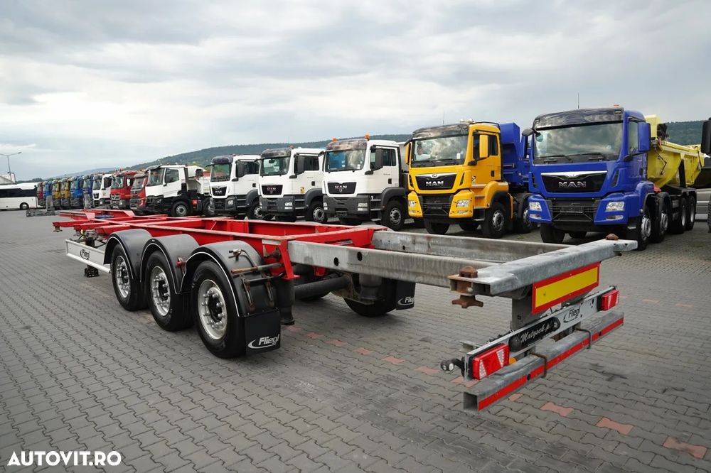 Fliegl / SEMIREMORCĂ CONTAINER / PENTRU TOATE CONTAINERELE / UNIVERSAL / EXTENSIBILĂ FAȚĂ ȘI SPATE / AXĂ RIDICABILĂ / AXE SAF / - 4