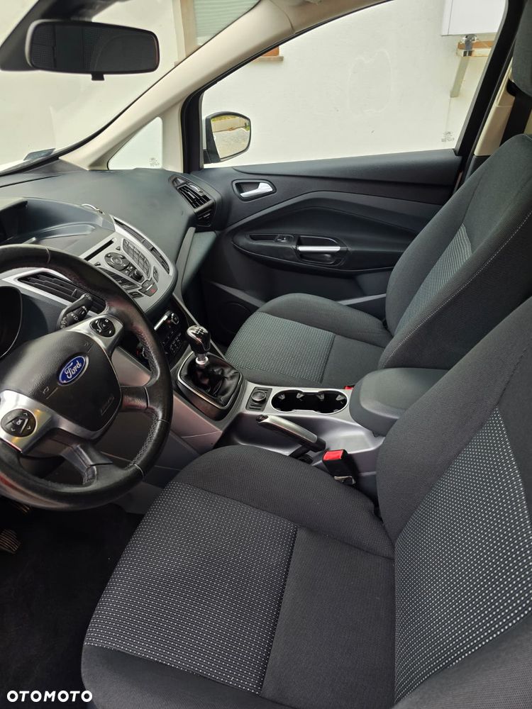 Ford Grand C-MAX - 3