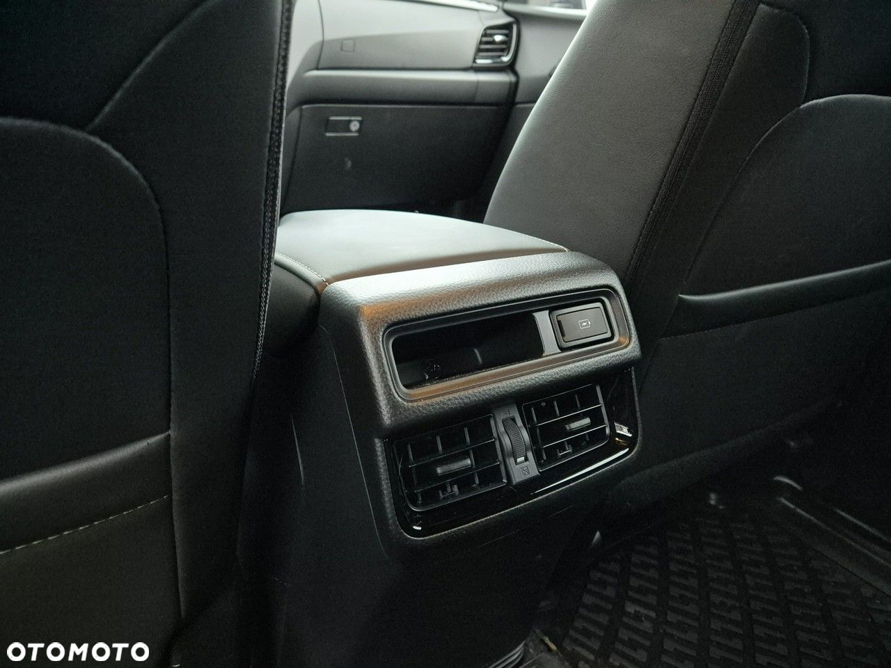 Isuzu D-Max - 24