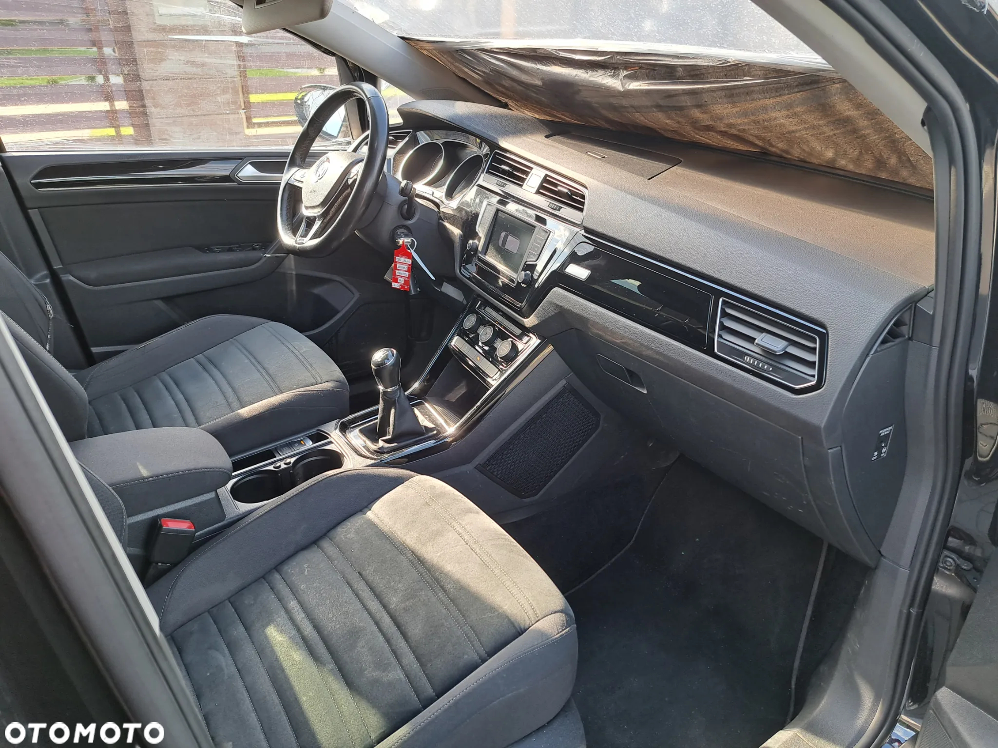 Volkswagen Touran 1.2 TSI (BlueMotion Technology) Trendline - 6