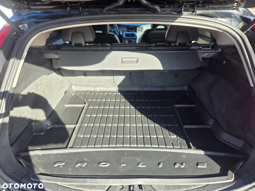 Volvo V60 D4 Geartronic Summum - 14