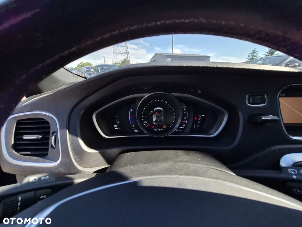 Volvo V40 T3 Geartronic RDesign - 16