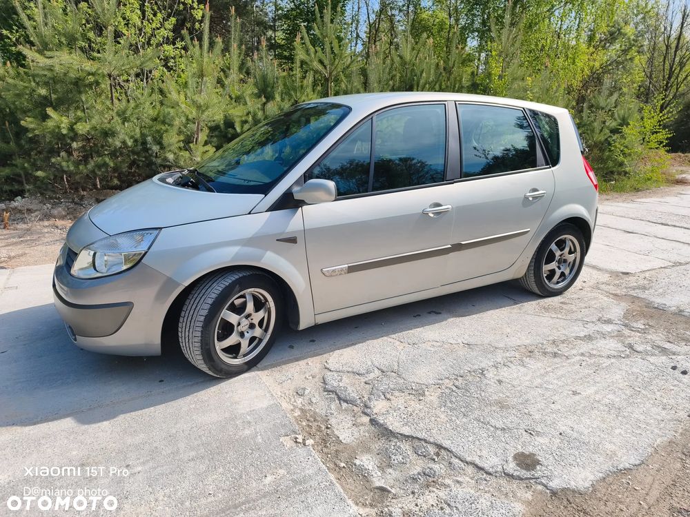 Renault Scenic 1.6 16V Confort Authentique - 3