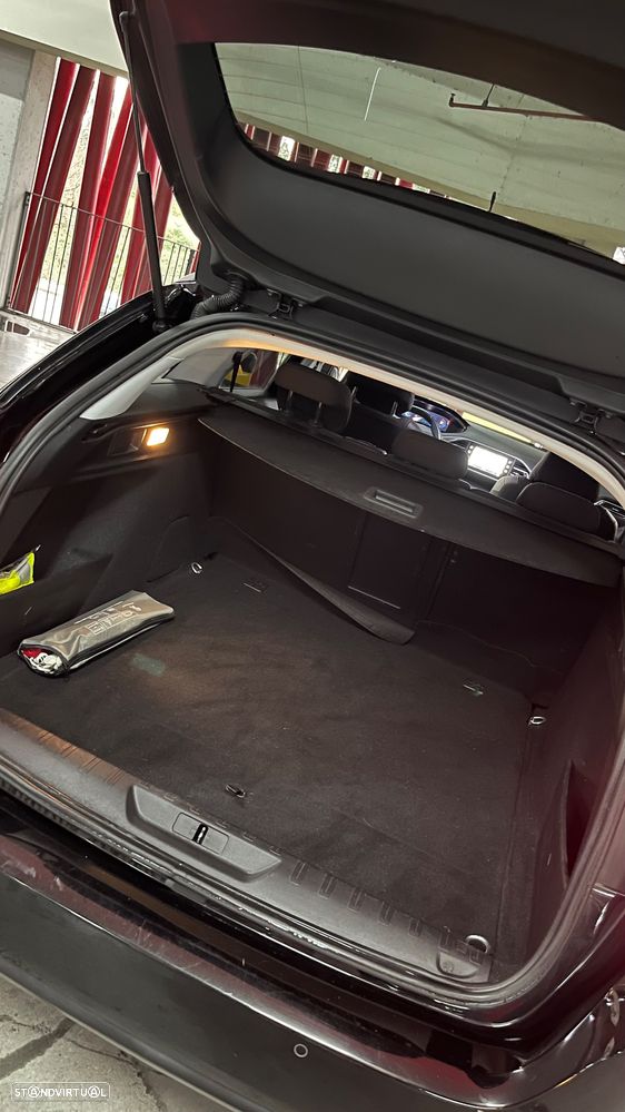 Peugeot 308 1.2 PureTech Allure EAT8 - 26