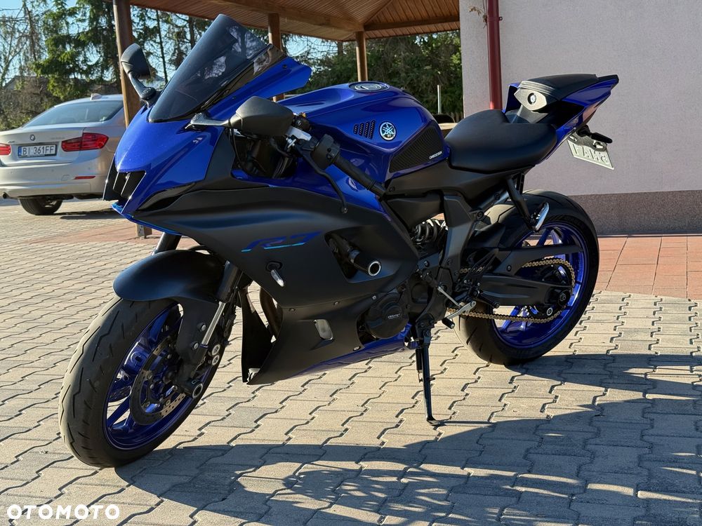 Yamaha R7 - 9