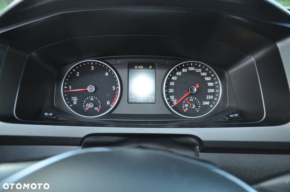 Volkswagen Transporter - 28