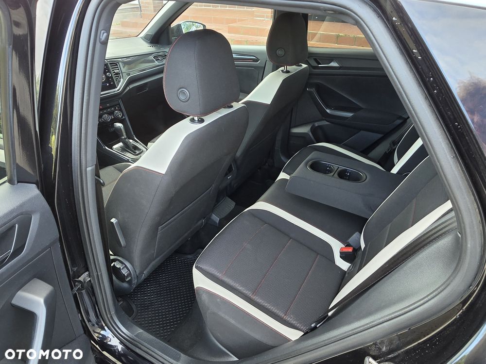 Volkswagen T-Roc - 8