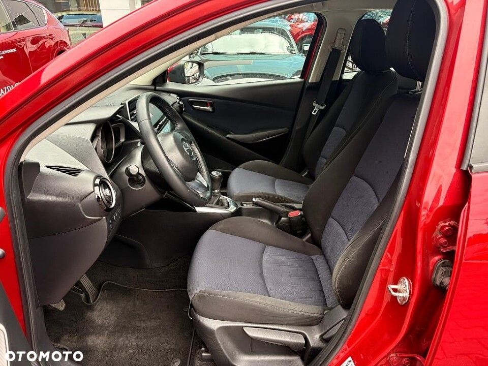 Mazda 2 - 5