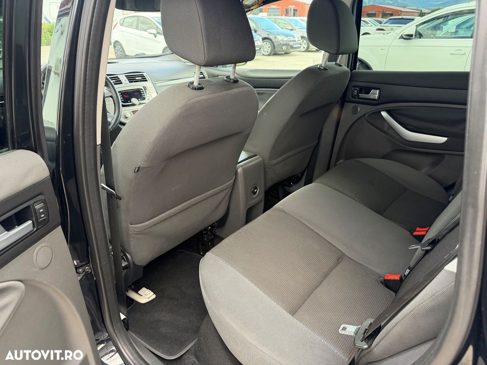 Ford Kuga 2.0 TDCi 2x4 Champions Edition - 8