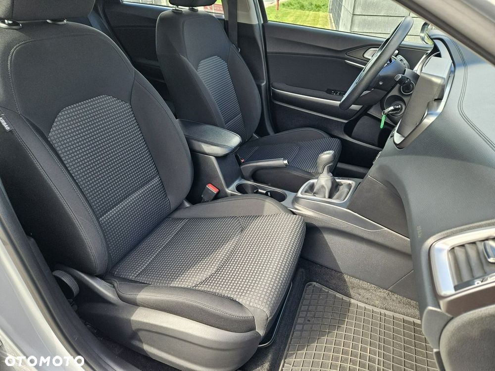 Kia Ceed - 21